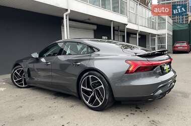 Лифтбек Audi e-tron GT 2021 в 