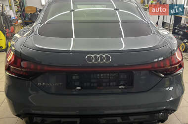 Лифтбек Audi e-tron GT 2022 в 