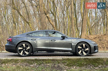 Лифтбек Audi e-tron GT 2021 в 