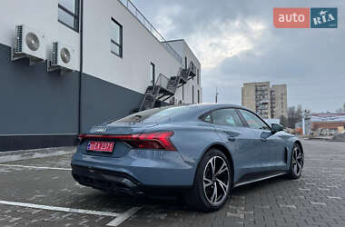 Лифтбек Audi e-tron GT 2021 в 