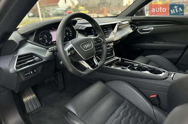 Лифтбек Audi e-tron GT 2021 в 
