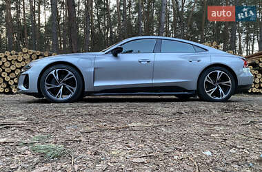 Ліфтбек Audi e-tron GT 2021 в 