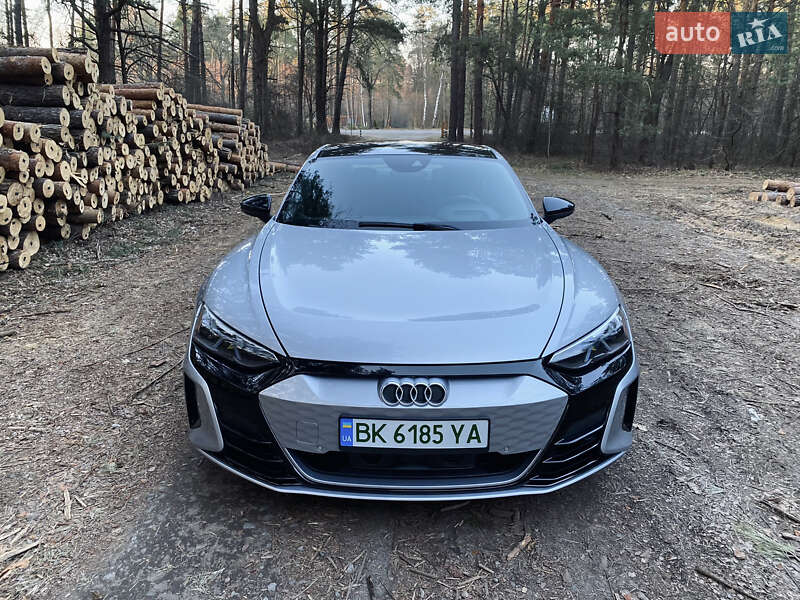Лифтбек Audi e-tron GT 2021 в Нетешине