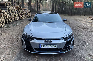 Ліфтбек Audi e-tron GT 2021 в 