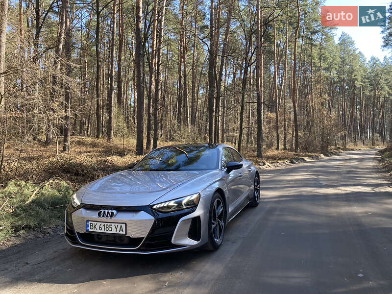 Лифтбек Audi e-tron GT 2021 в Нетешине