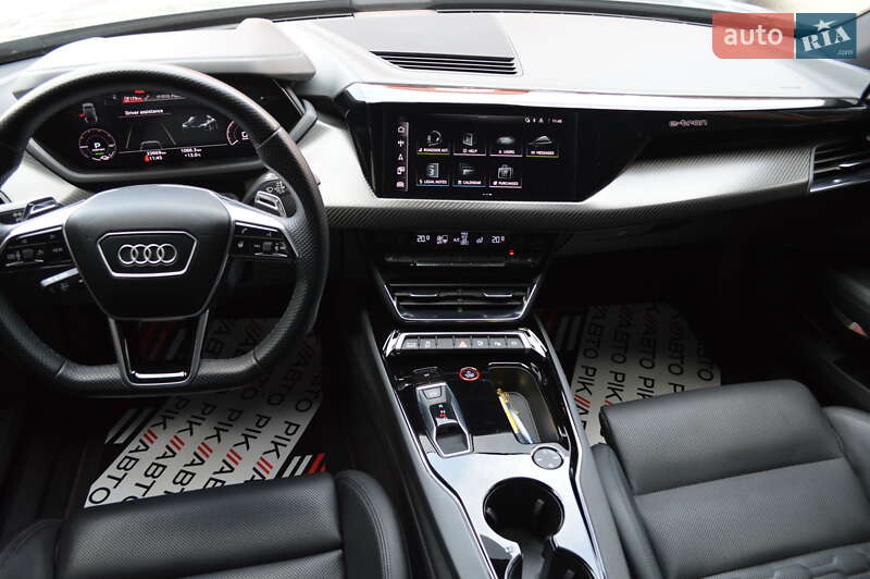 Лифтбек Audi e-tron GT 2021 в Львове