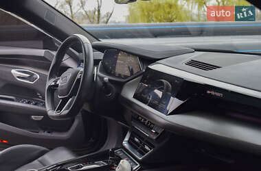 Ліфтбек Audi e-tron GT 2021 в 