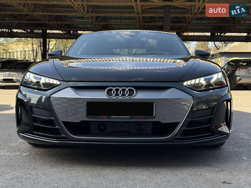 Лифтбек Audi e-tron GT 2021 в 