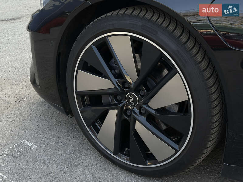 Лифтбек Audi e-tron GT 2021 в Киеве