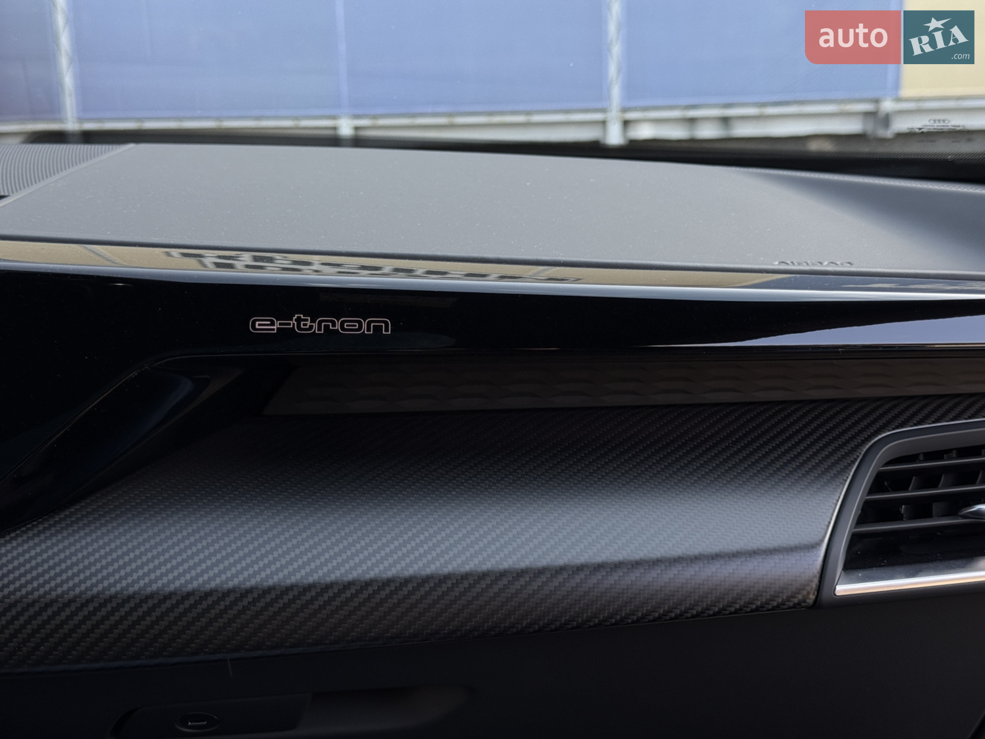 2021 Audi e-tron GT - мініатюра 21