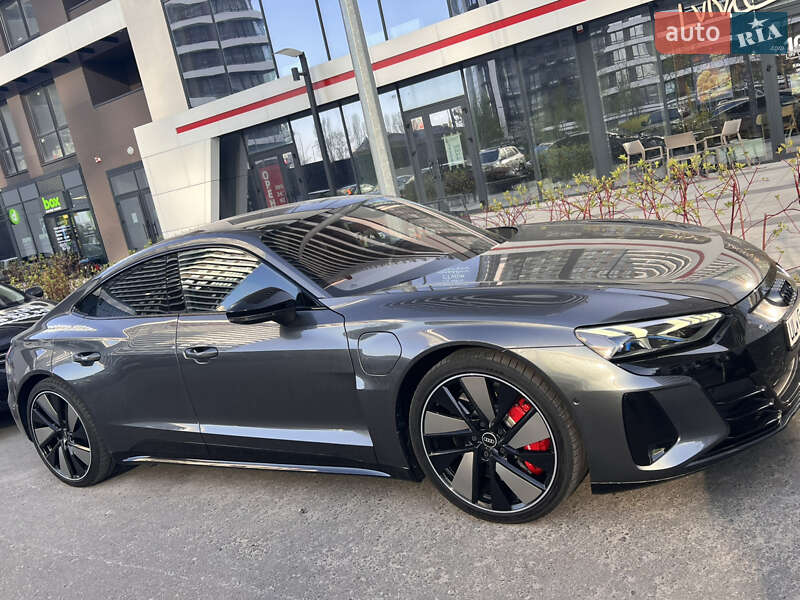 Ліфтбек Audi e-tron GT 2022 в 