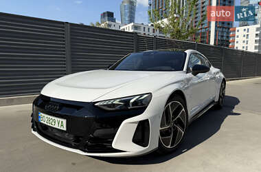 Лифтбек Audi e-tron GT 2022 в 