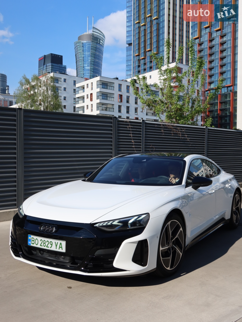 2021 Audi e-tron GT - мініатюра 21