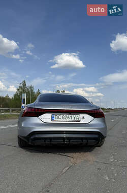 Лифтбек Audi e-tron GT 2021 в 