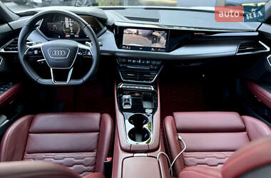 Лифтбек Audi e-tron GT 2022 в 