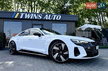 Лифтбек Audi e-tron GT 2022 в 