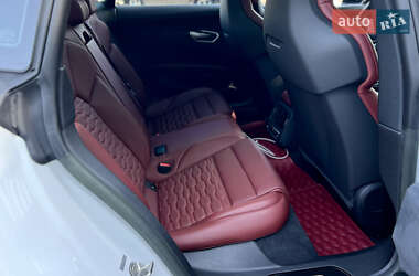Лифтбек Audi e-tron GT 2022 в 
