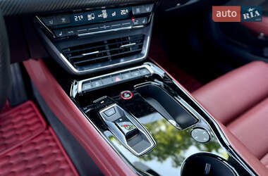 Лифтбек Audi e-tron GT 2022 в 
