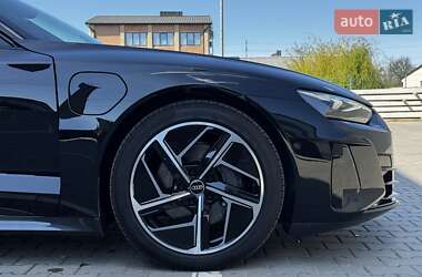 Лифтбек Audi e-tron GT 2022 в 