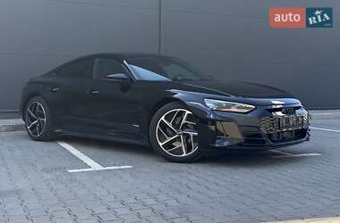 Лифтбек Audi e-tron GT 2022 в 