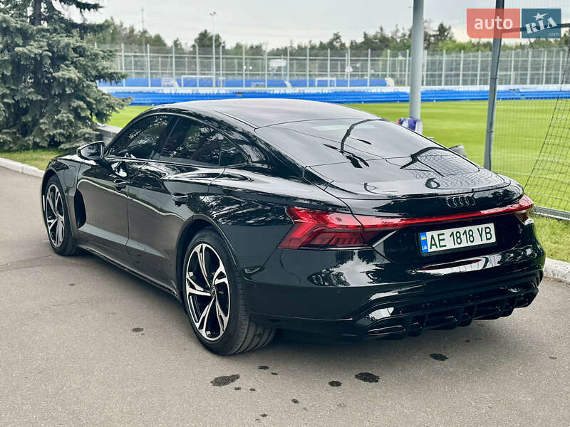 Лифтбек Audi e-tron GT 2024 в Киеве