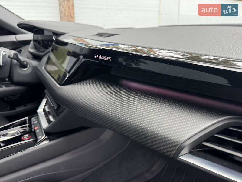 Лифтбек Audi e-tron GT 2024 в Киеве