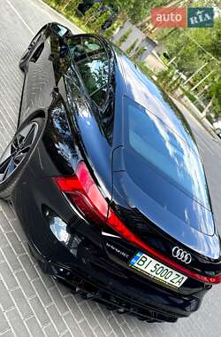 Лифтбек Audi e-tron GT 2022 в 