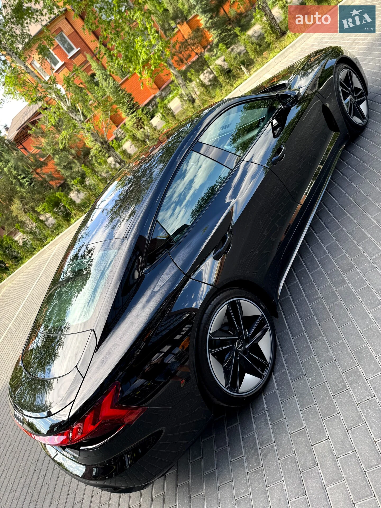 2022 Audi e-tron GT - мініатюра 8