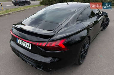 Лифтбек Audi e-tron GT 2023 в 