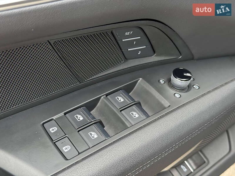 Лифтбек Audi e-tron GT 2023 в Кривом Роге