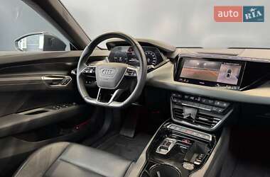 Лифтбек Audi e-tron GT 2021 в 