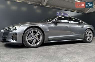 Лифтбек Audi e-tron GT 2021 в 