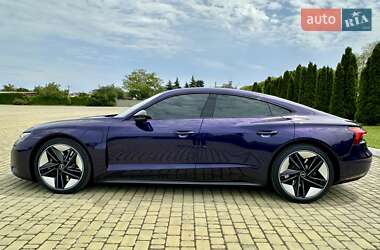 Лифтбек Audi e-tron GT 2024 в 