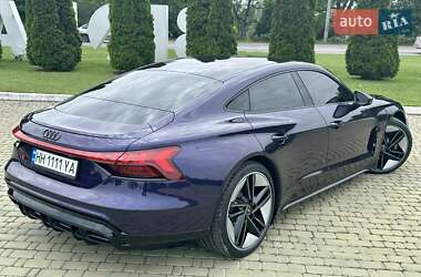 Лифтбек Audi e-tron GT 2024 в 