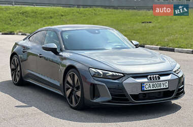 Лифтбек Audi e-tron GT 2021 в 