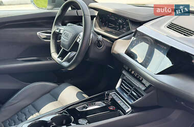 Лифтбек Audi e-tron GT 2021 в 