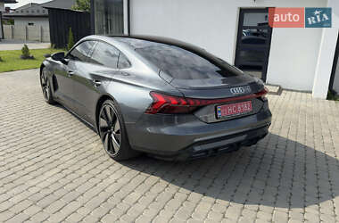 Лифтбек Audi e-tron GT 2021 в 