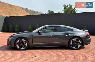 Лифтбек Audi e-tron GT 2022 в 
