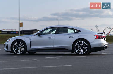 Лифтбек Audi e-tron GT 2021 в 
