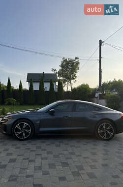 Лифтбек Audi e-tron GT 2021 в 