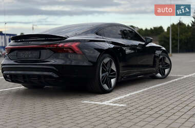 Лифтбек Audi e-tron GT 2021 в 