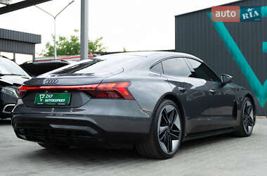 Лифтбек Audi e-tron GT 2021 в 