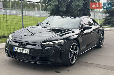 Лифтбек Audi e-tron GT 2024 в 