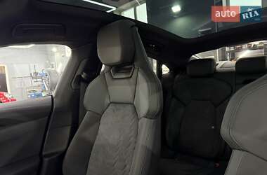Лифтбек Audi e-tron GT 2024 в 