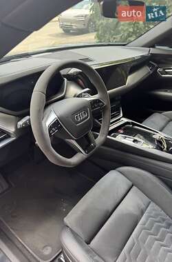 Лифтбек Audi e-tron GT 2022 в 