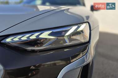 Лифтбек Audi e-tron GT 2021 в 