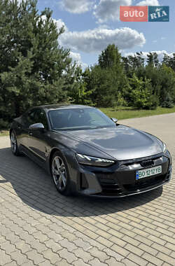 Лифтбек Audi e-tron GT 2021 в 