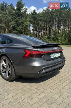 Лифтбек Audi e-tron GT 2021 в 