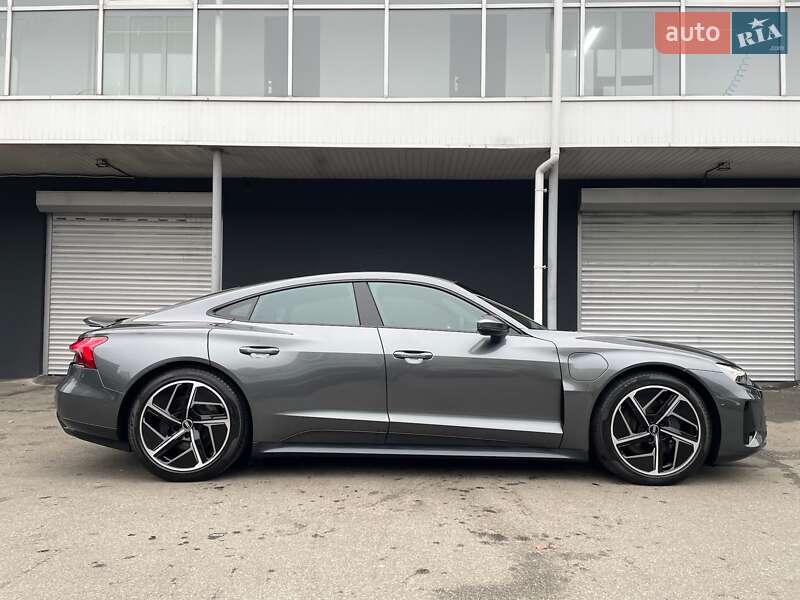 Лифтбек Audi e-tron GT 2021 в Киеве