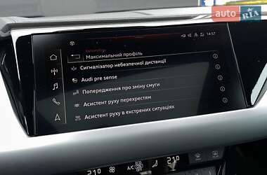 Ліфтбек Audi e-tron GT 2021 в 